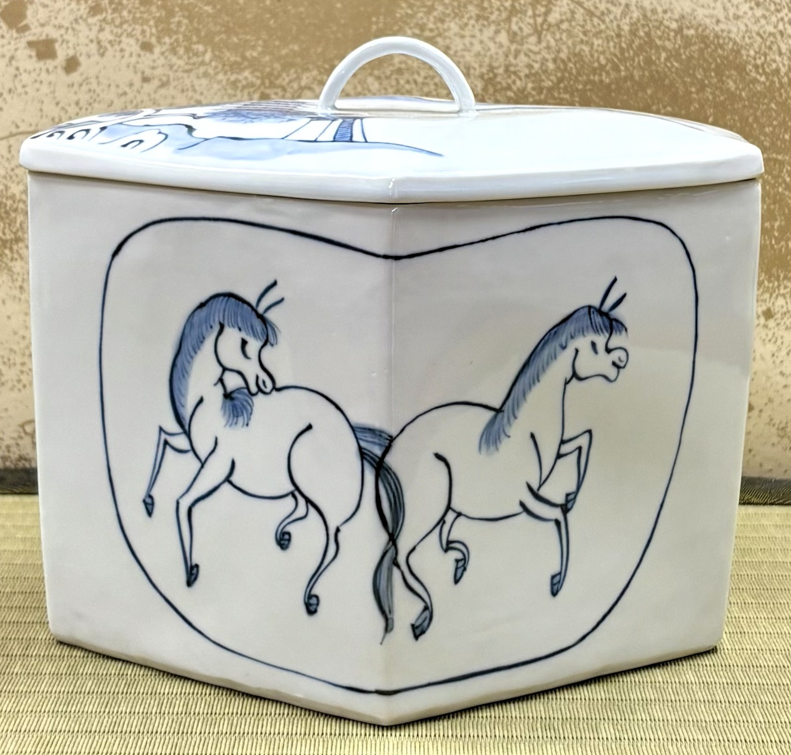 水指　染付菱馬　高野昭阿弥